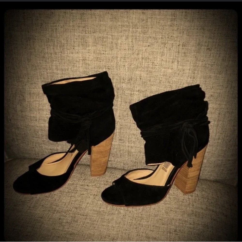 Chinese Laundry Black Suede heels.